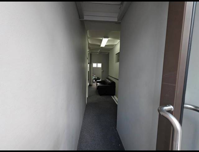 BUSINESS PROPERTY TO RENT IN MURRAYFIELD